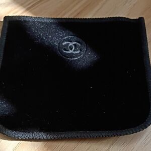 CHANEL Luxurious Black Velvet Case